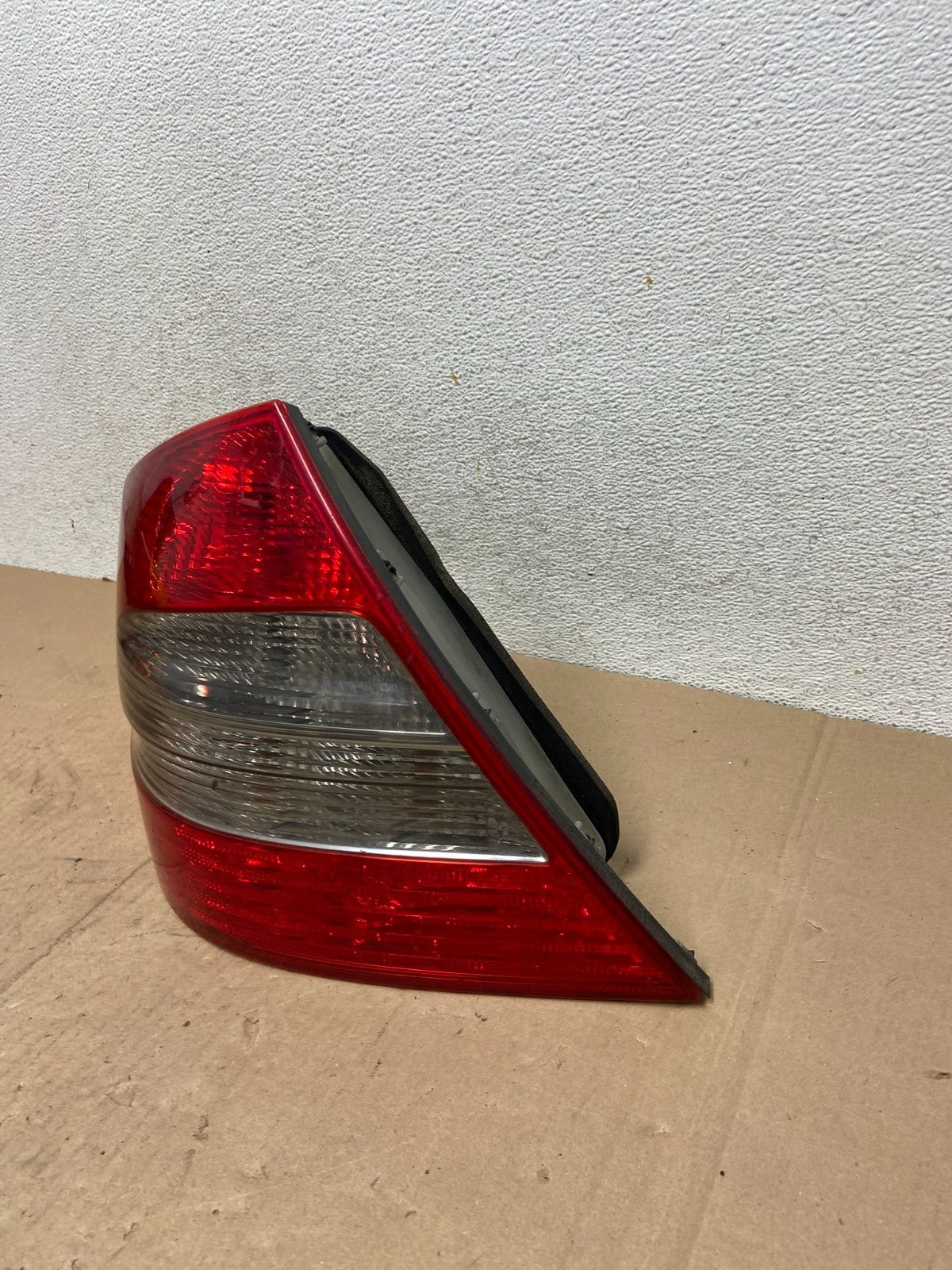 2007 - 2009 Mercedes E E320 E500 Sedan Left Driver LH Tail Light AG4713 GD1
