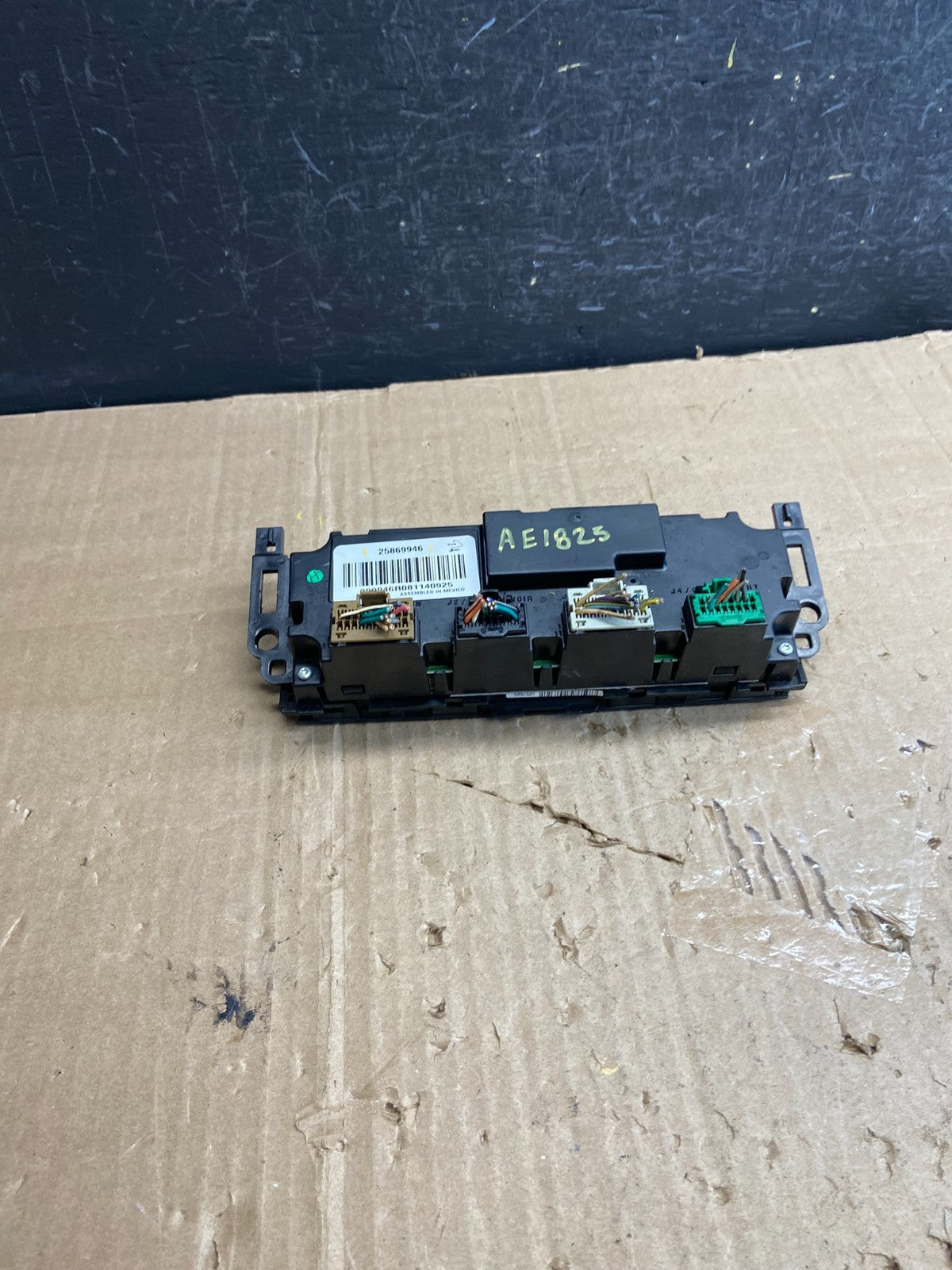 2007-2011 GMC Yukon Tahoe Automatic Climate Temperature Temp Control AE1825 DG4