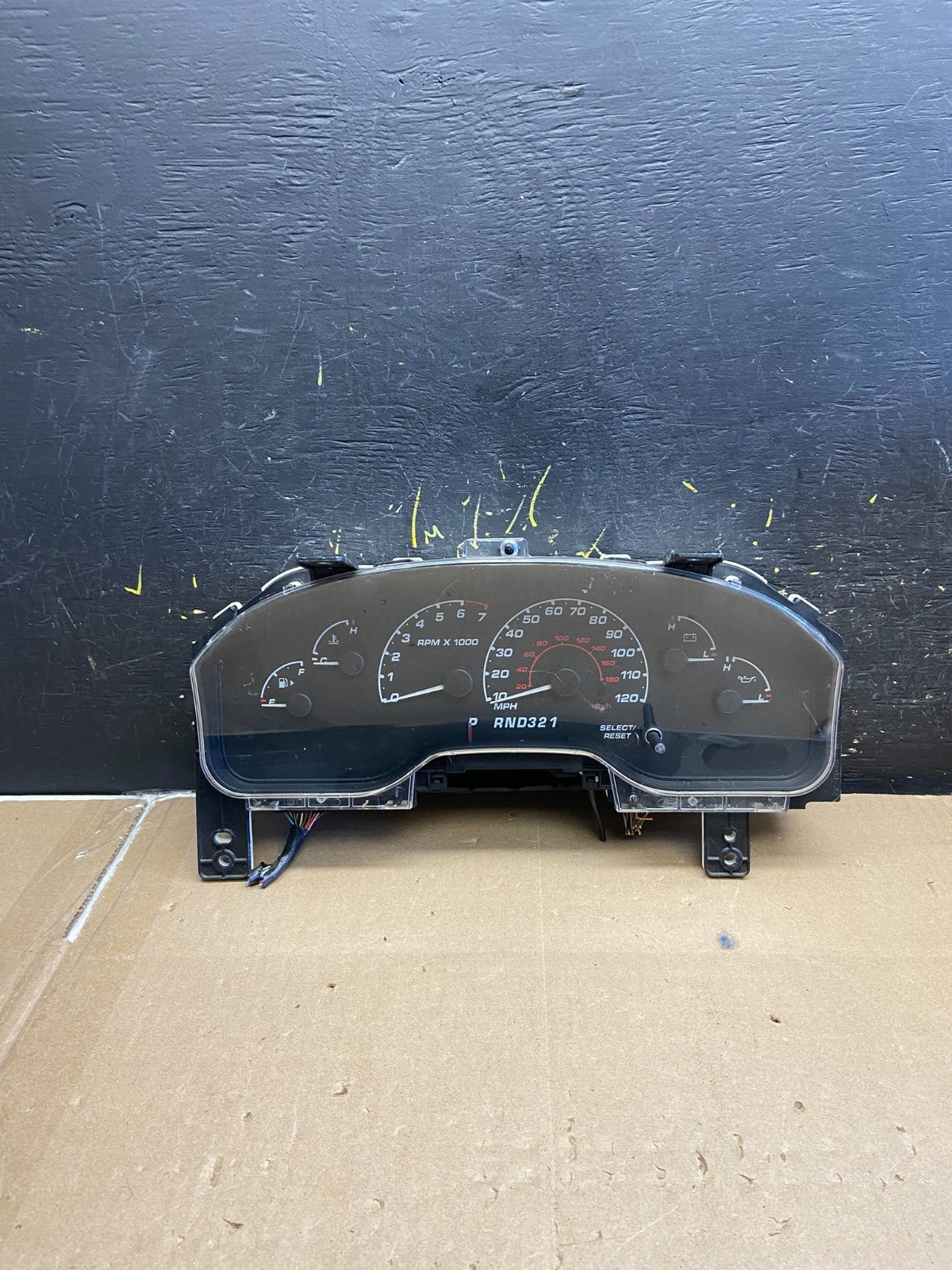2002 Ford Explorer Speedometer Cluster Gauge AH7561 DG0