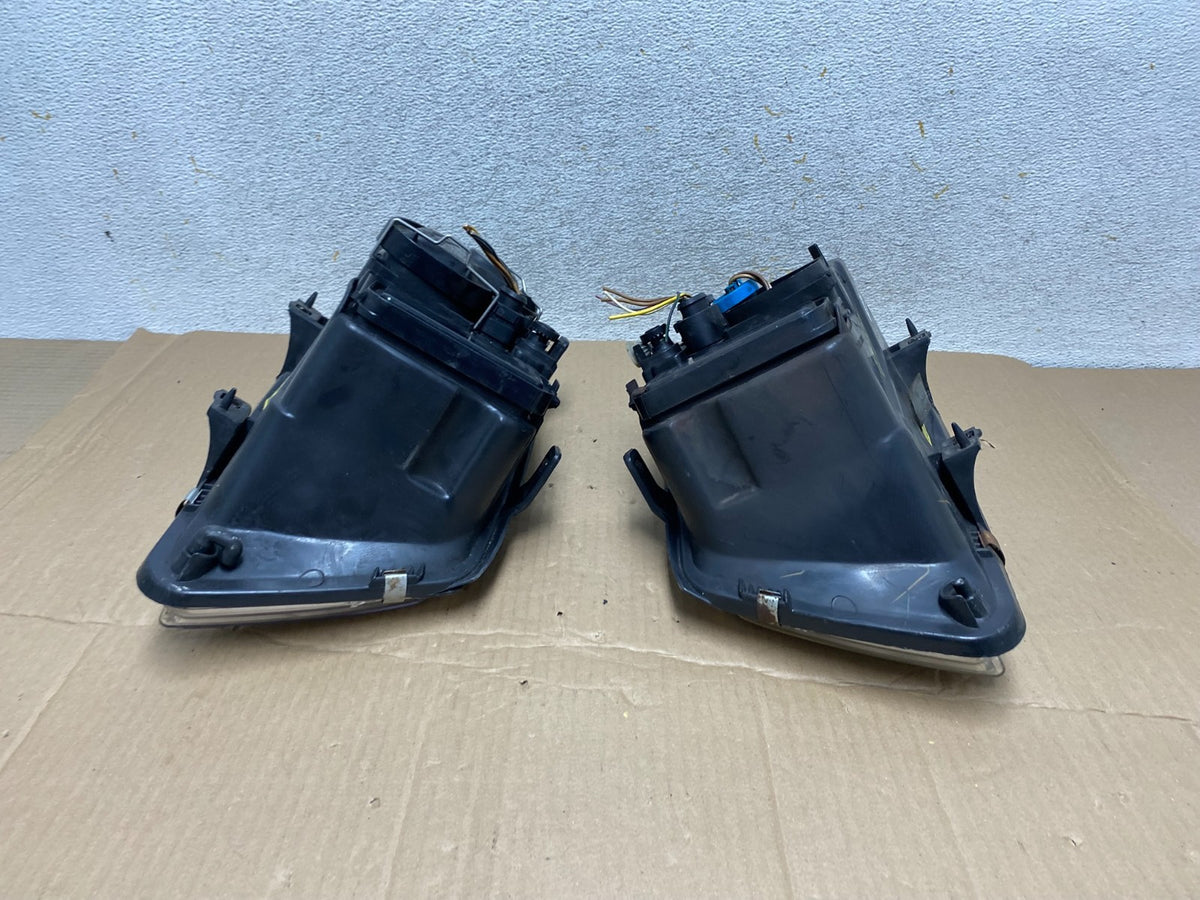 2002 to 2004 Volkswagen Jetta Left+Right Headlights DEPO AI1179 DW8