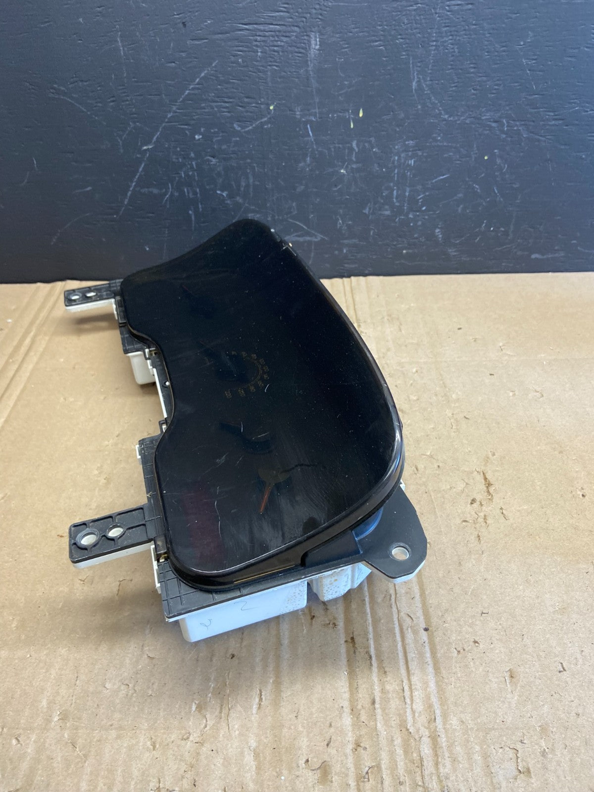 2006  Lincoln Navigator Speedometer Gauge Cluster AB8909 DG3