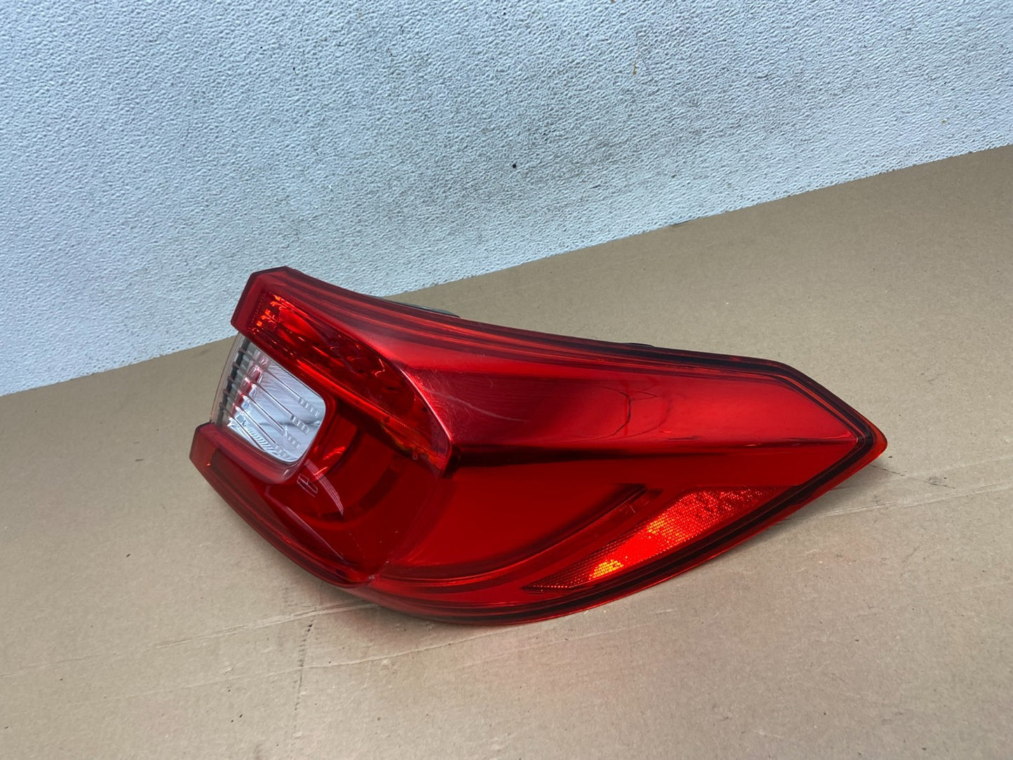 2018 to 2022 Honda Accord Right Passenger RH Side Tail Light af4343 DG1
