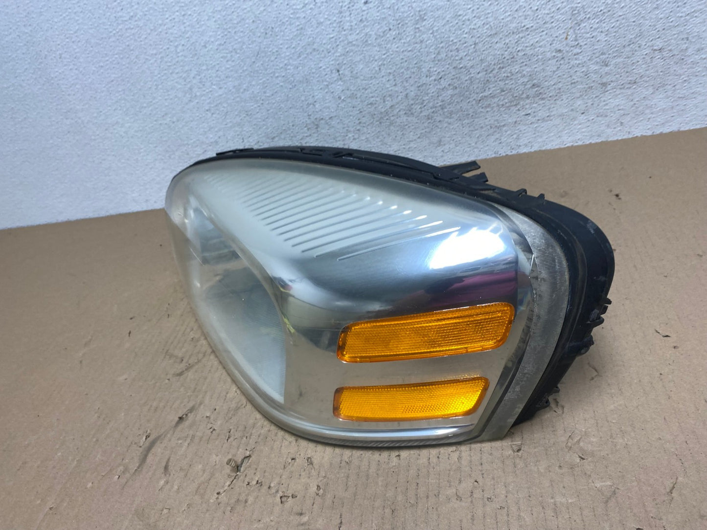 2005 - 2009 Pontiac Montana / Uplander Left Driver LH Headlight AE8806 LK1