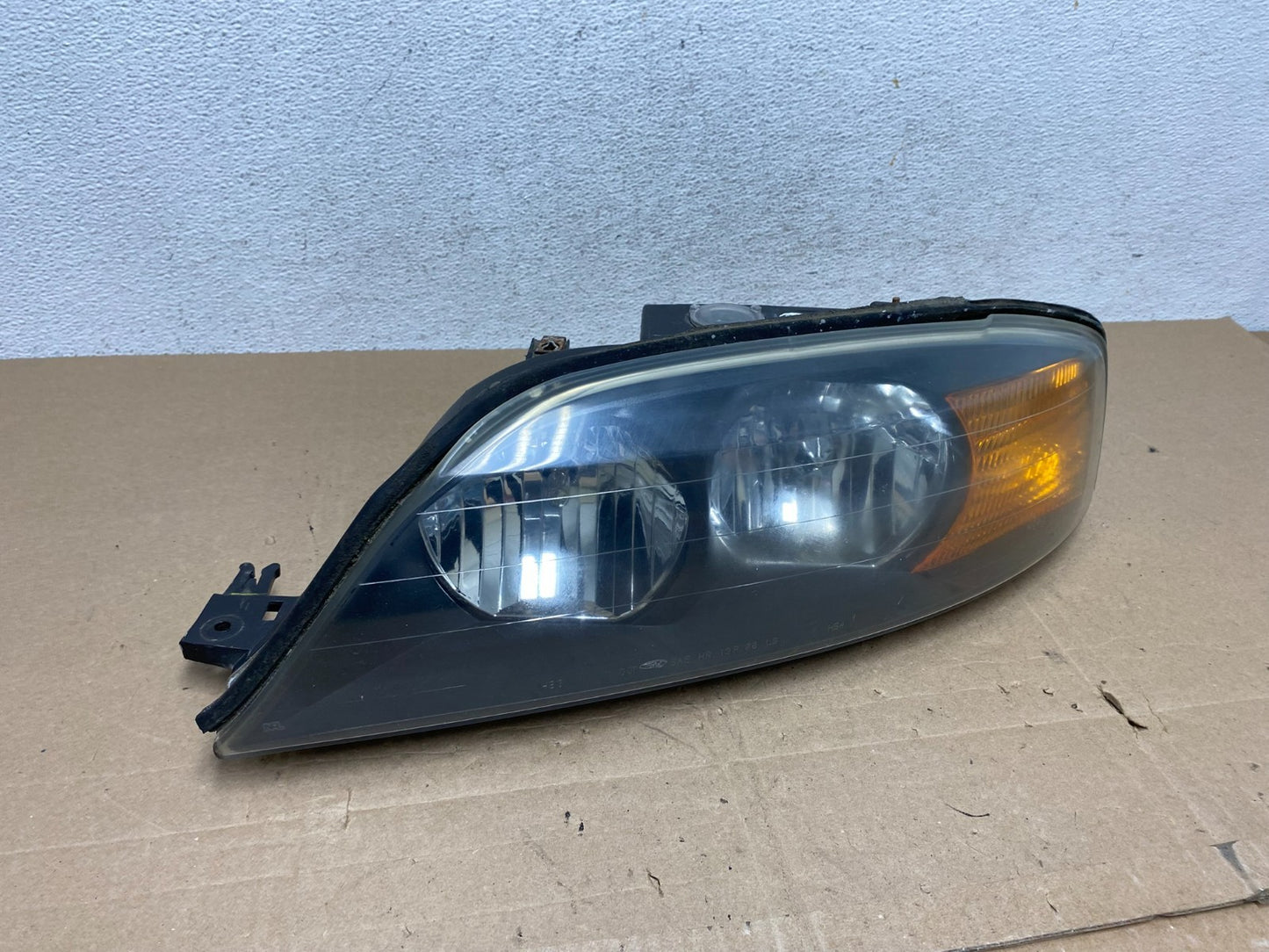 2000 to 2002 Lincoln Ls Left Driver Lh Side Headlight Halogen AE5060 DW2