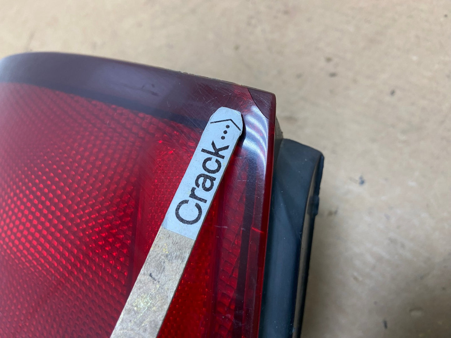 2000 2001 2002 2003 Nissan Sentra Left Driver Side Tail Light AE3141 LK4