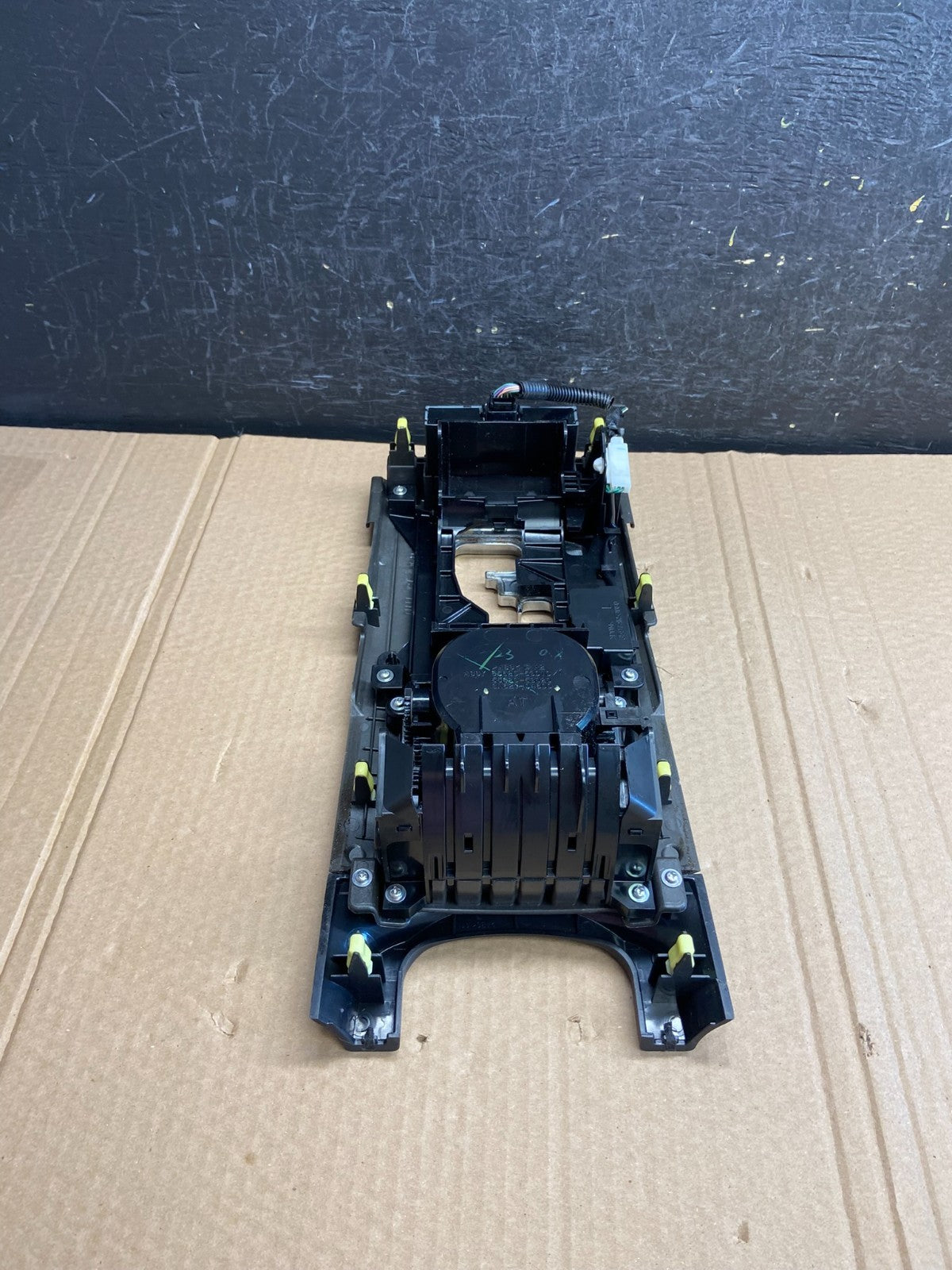 2006 - 2009 Lexus IS250 Center Console Gear Shifter Trim Bezel AF6109 DG3