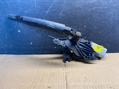 2013 to 2019 Ford Escape Rear Windshield Wiper Motor AA7738 DG0