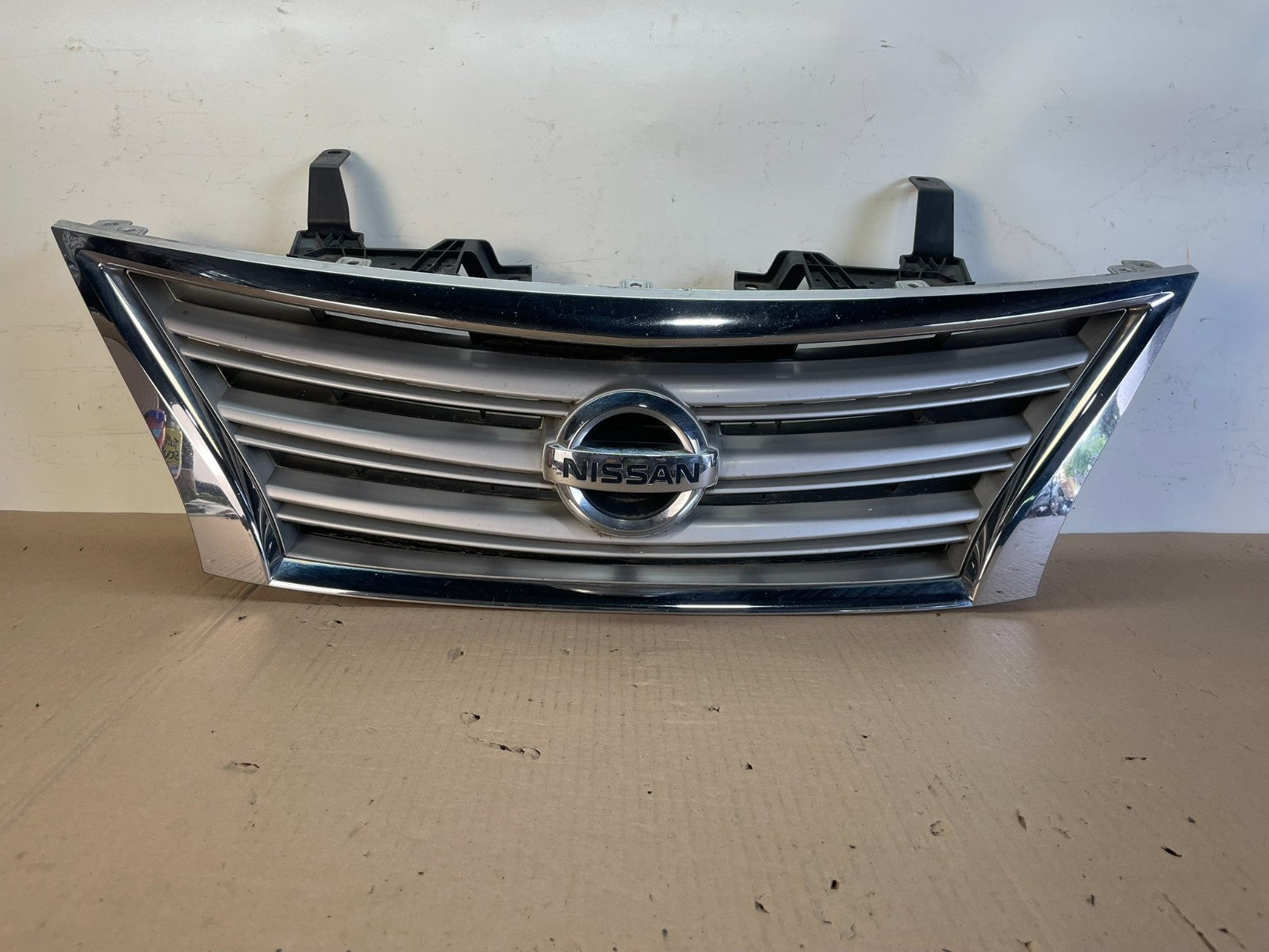 2013 to 2015 Nissan Sentra Front Upper Chrome Grill Grille ag7689 DG0