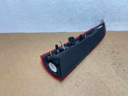 2001-2004 Volvo XC70 V70 Right Passenger RH Side Tail Light Upper AD4699 LK3