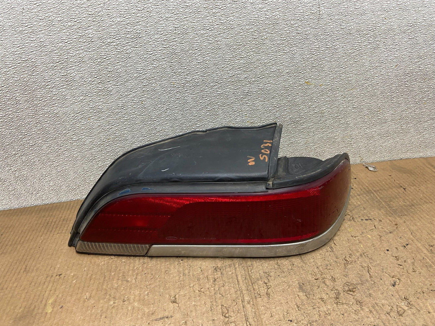 1992 - 1994 Ford Crown Victoria Right Passenger Rh Side Tail Light Oem AA8527 DG0