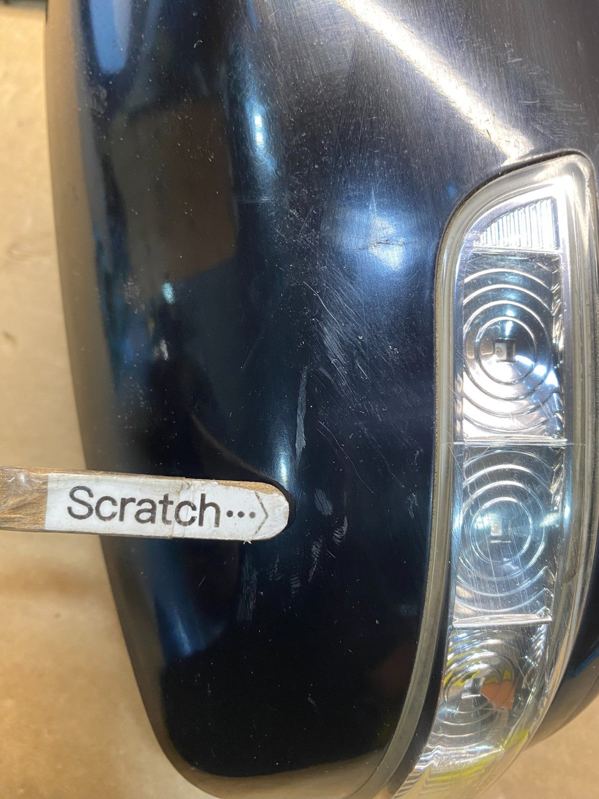 2011 to 2015 Kia Sorento Right Passenger Door Mirror Turn Signal AF8853 DG6