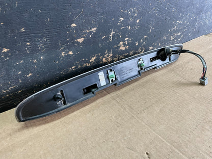 2007-2012 GMC Acadia Chrome Tailgate Rear Finish Molding Back W/Camera AA8954 DG8