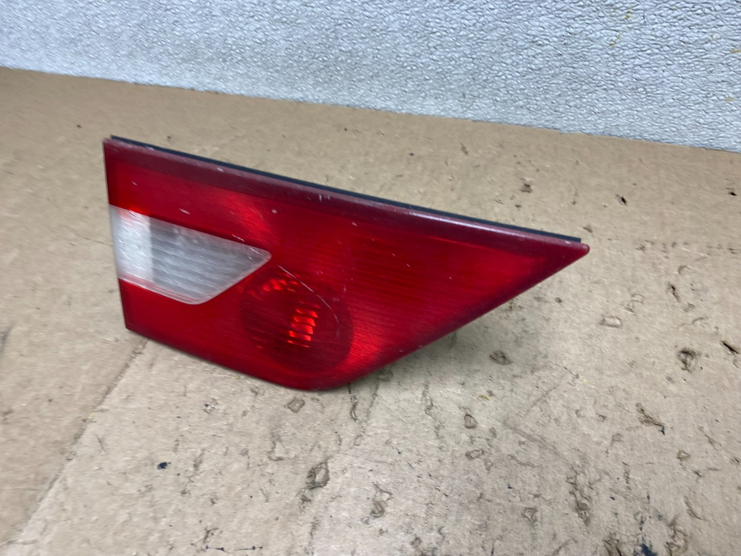 2004 2005 2006 Bmw X3 Left Driver Lh Inner Tail Light OEM X2284 DW1