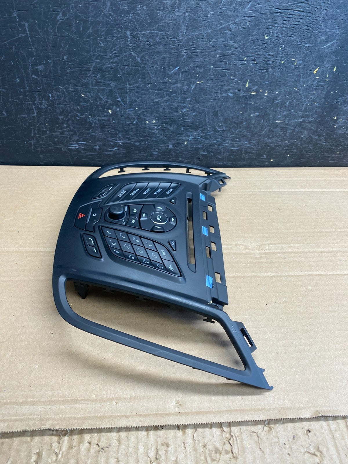 2013 to 2016 Ford Escape Dash Radio Control Panel Air Vent Bezel AF9991 DG2