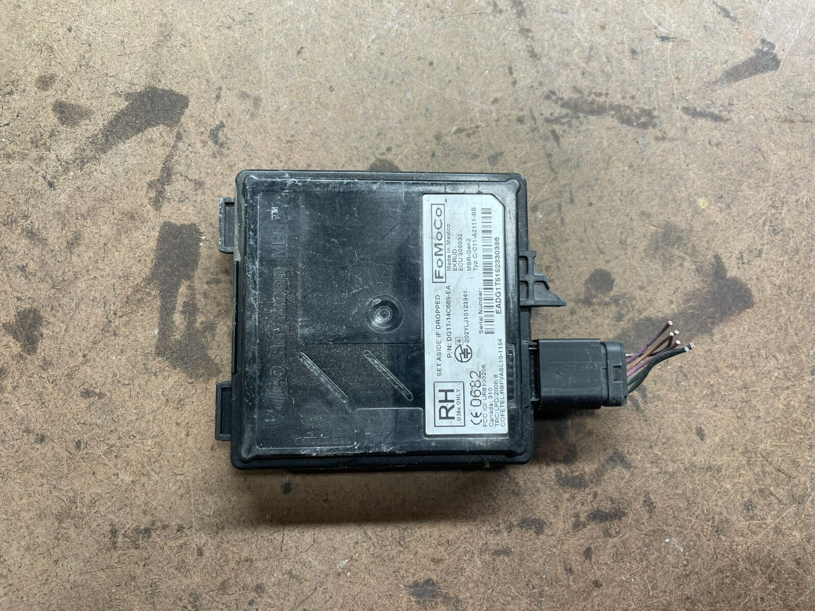2013 to 2018 Ford Lincoln Rear Radar Blind Spot Module i6749 DG1 OEM0