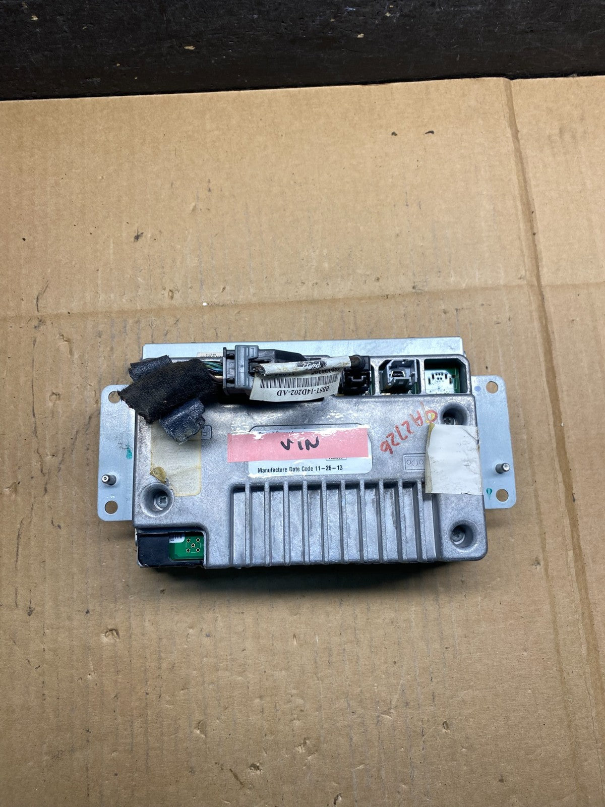 2011 to 2013 Ford Explorer Radio Information Display Screen ai9937 DG3