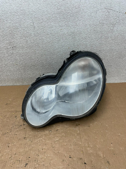2001-2004 Mercedes-Benz C Class Halogen Left Driver Headlight Oem V5033 DW0