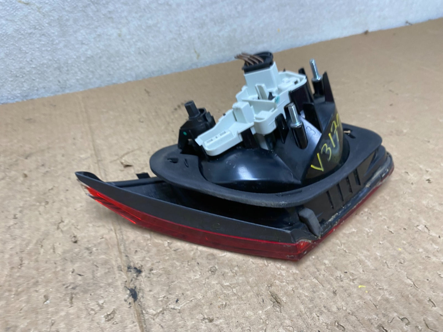 2009-2012 Volkswagen CC Right Passenger RH Side Tail Light Inner Trunk V3179 DW6