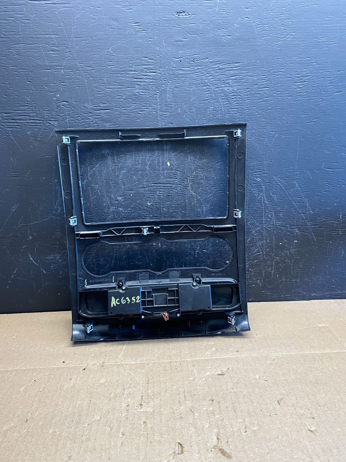 2007-2018 Mercedes Dodge Sprinter Center Console Radio Instrument Panel ac6352 D3