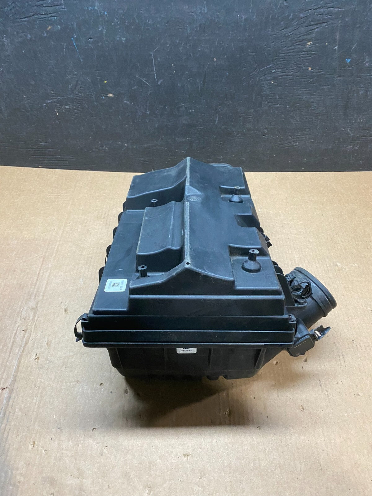 2007 to 2010 BMW X5 Air Intake Cleaner Filter Housing Box H4676 DG15