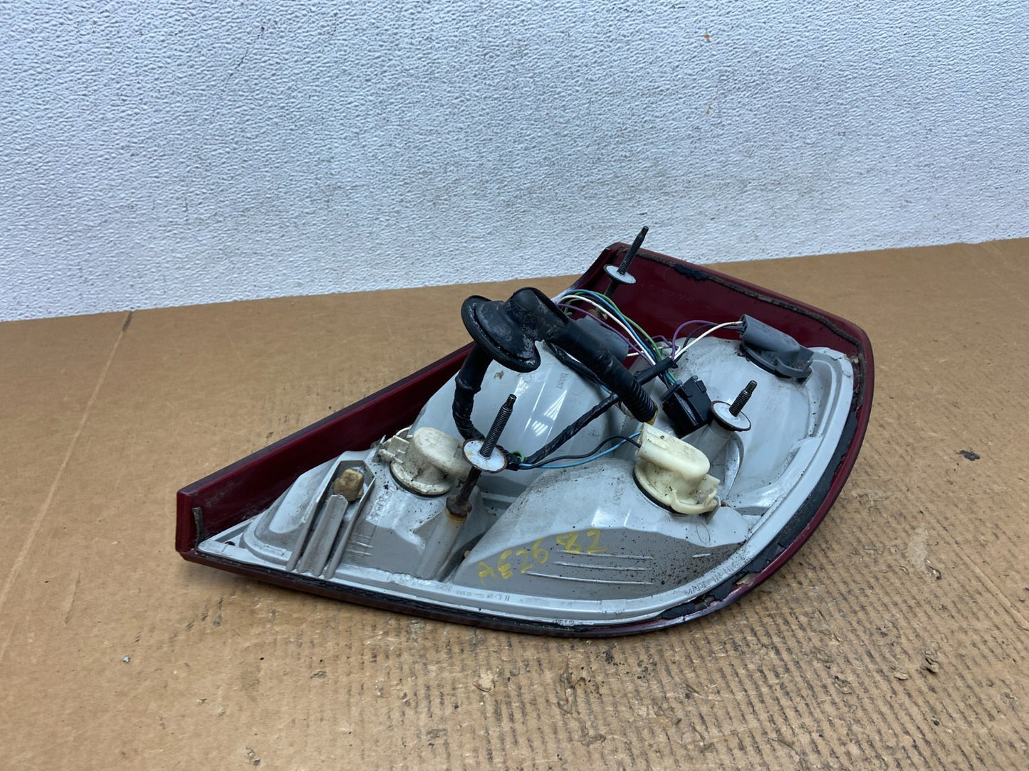 2001 to 2003 Oldsmobile Aurora Left Driver LH Side Tail Light AE2682 DG5