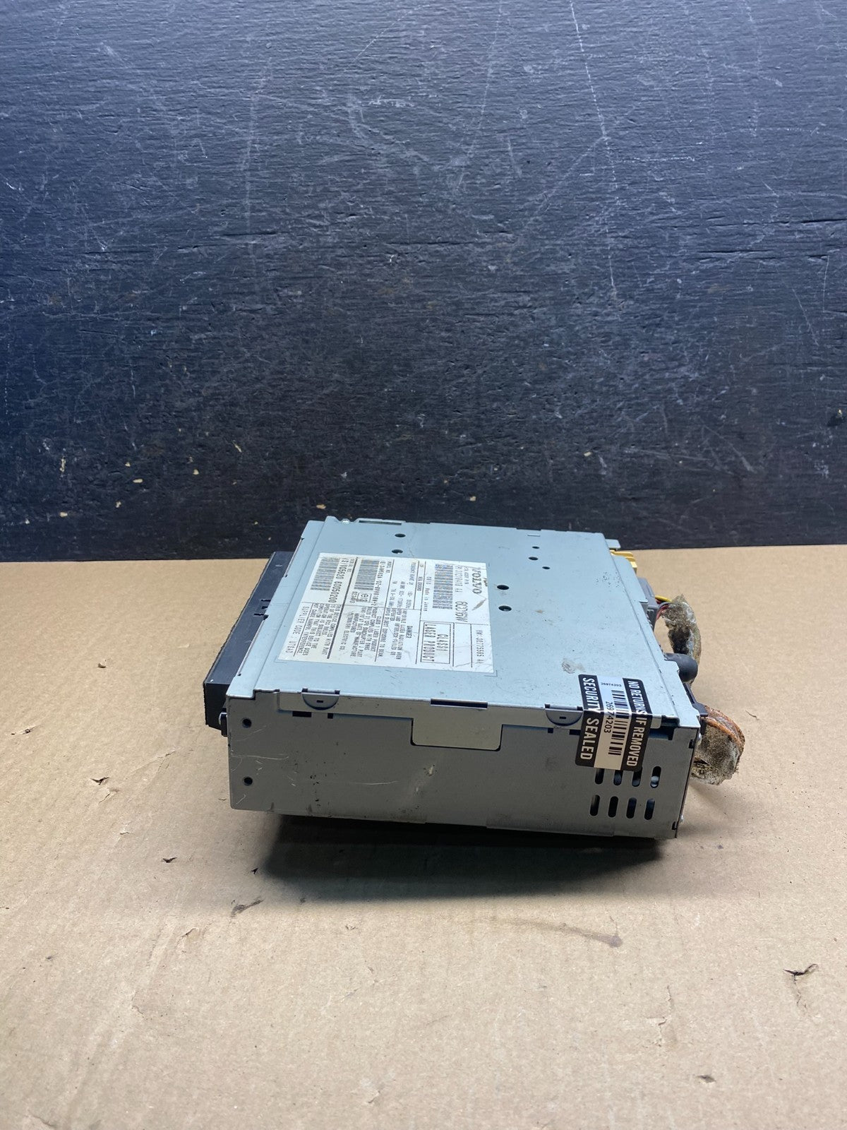 2007 Volvo C70 Radio CD Player Receiver AH7411 DG1