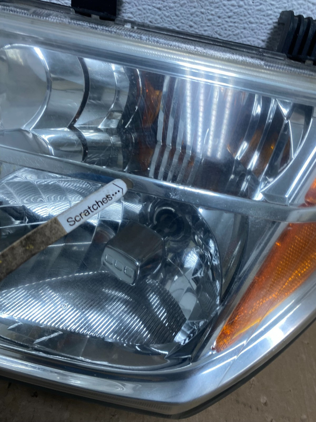 2005-2007 Nissan Pathfinder Halogen Headlight Left Driver LH AD8226 DW3