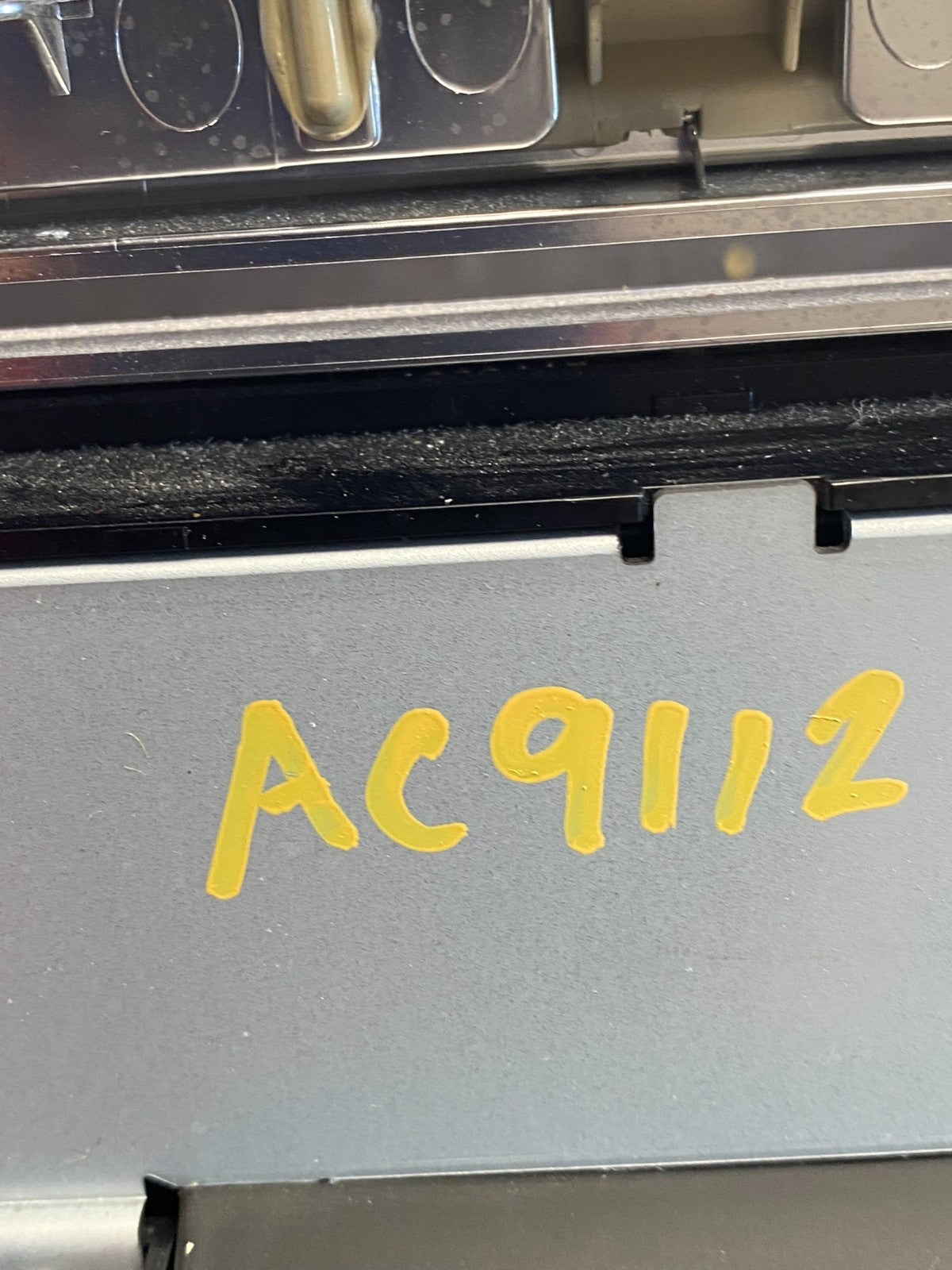 2008-2011 Volvo S80 XC70 Climate Control Radio Bezel Panel Trim AC9112 DG6