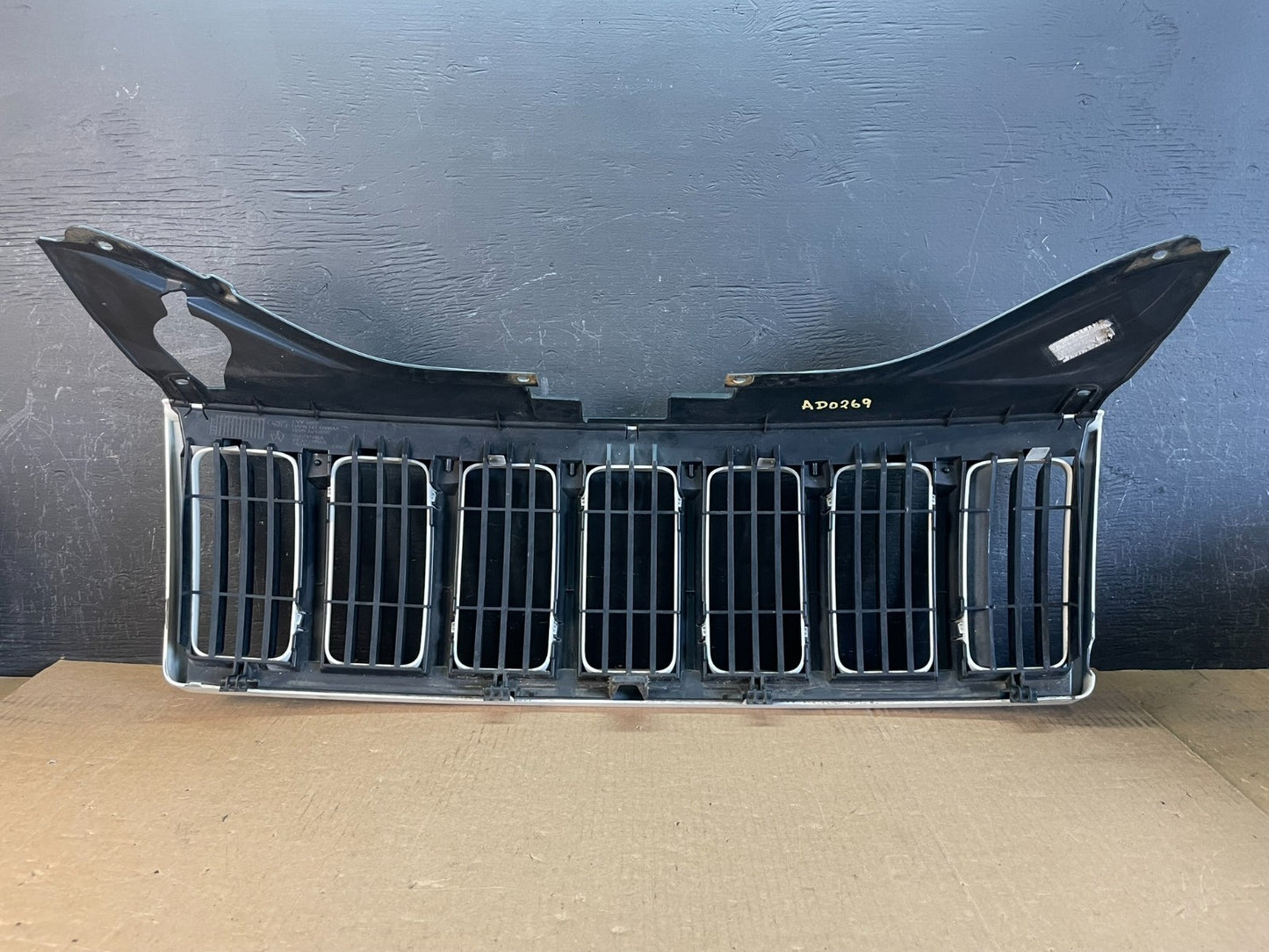 2008 2009 2010 Jeep Grand Cherokee Front Upper Grill Grille AD0269 DG3