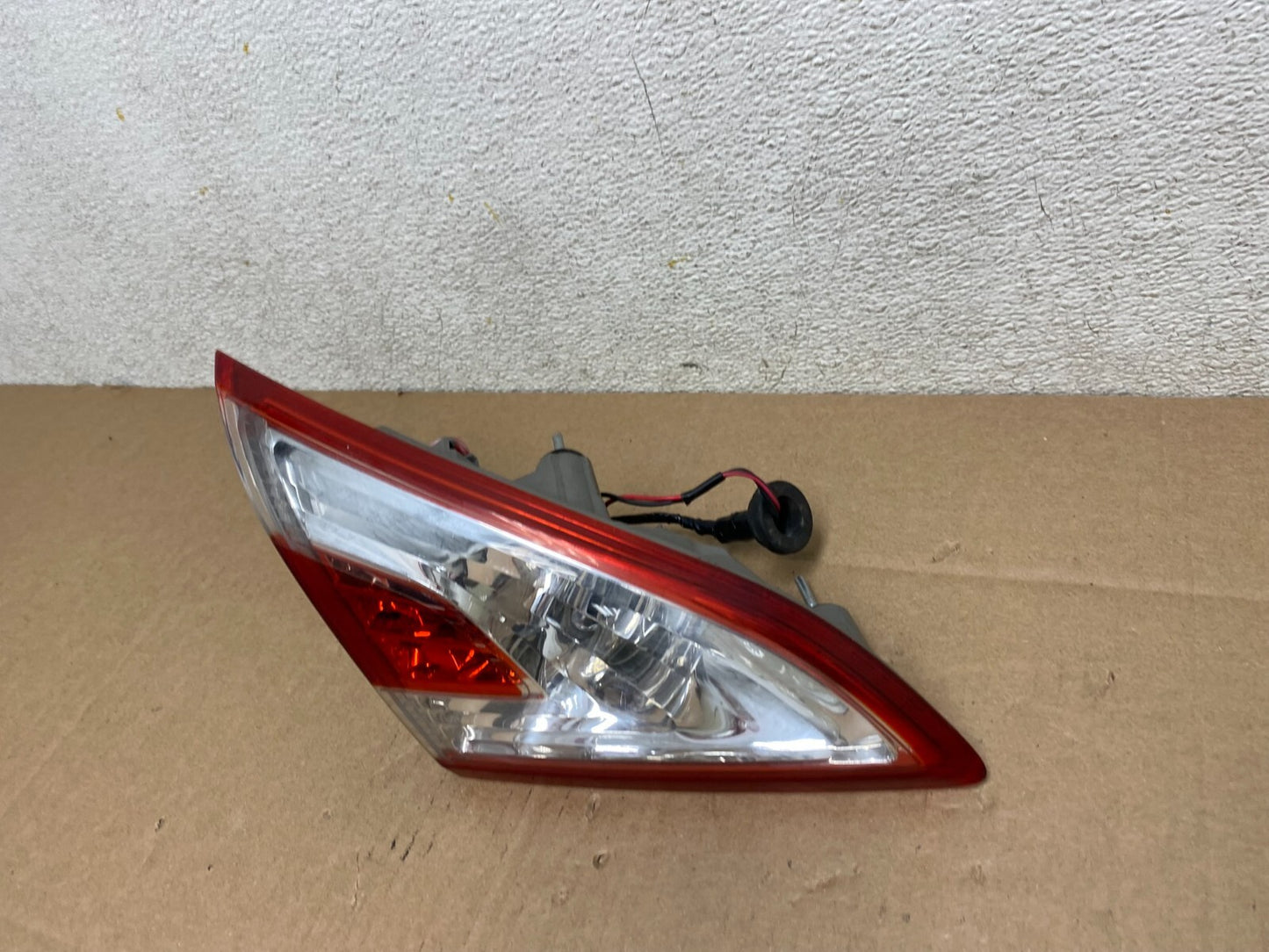2011-2014 Nissan Murano Left Driver Lh Side Inner Tail Light Oem H6074 KC1