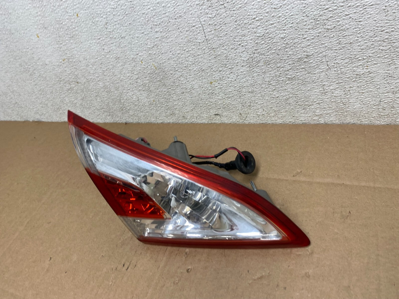 2011-2014 Nissan Murano Left Driver Lh Side Inner Tail Light Oem H6074 KC1