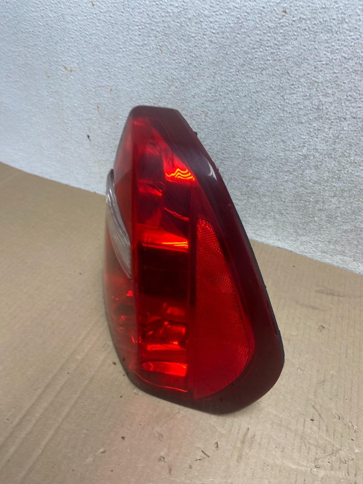 2004 to 2008 Chevrolet Malibu Right Passenger Side Tail Light AI9497 LK1