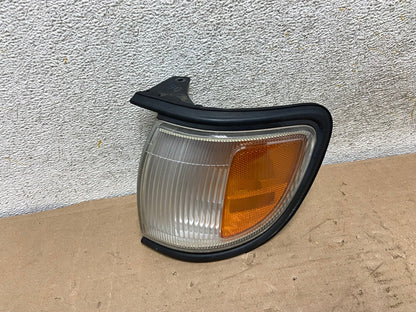 1996-1998 Nissan Pathfinder Left Driver LH Turn Signal AH9458 LK0