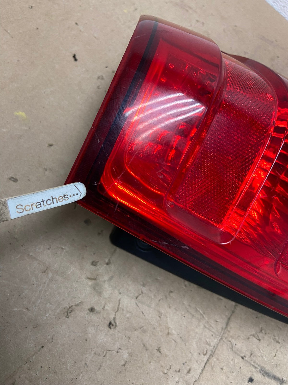 2003 2004 2005 2006 Ford Expedition Right Passenger Rh Tail light AG5694 LK3