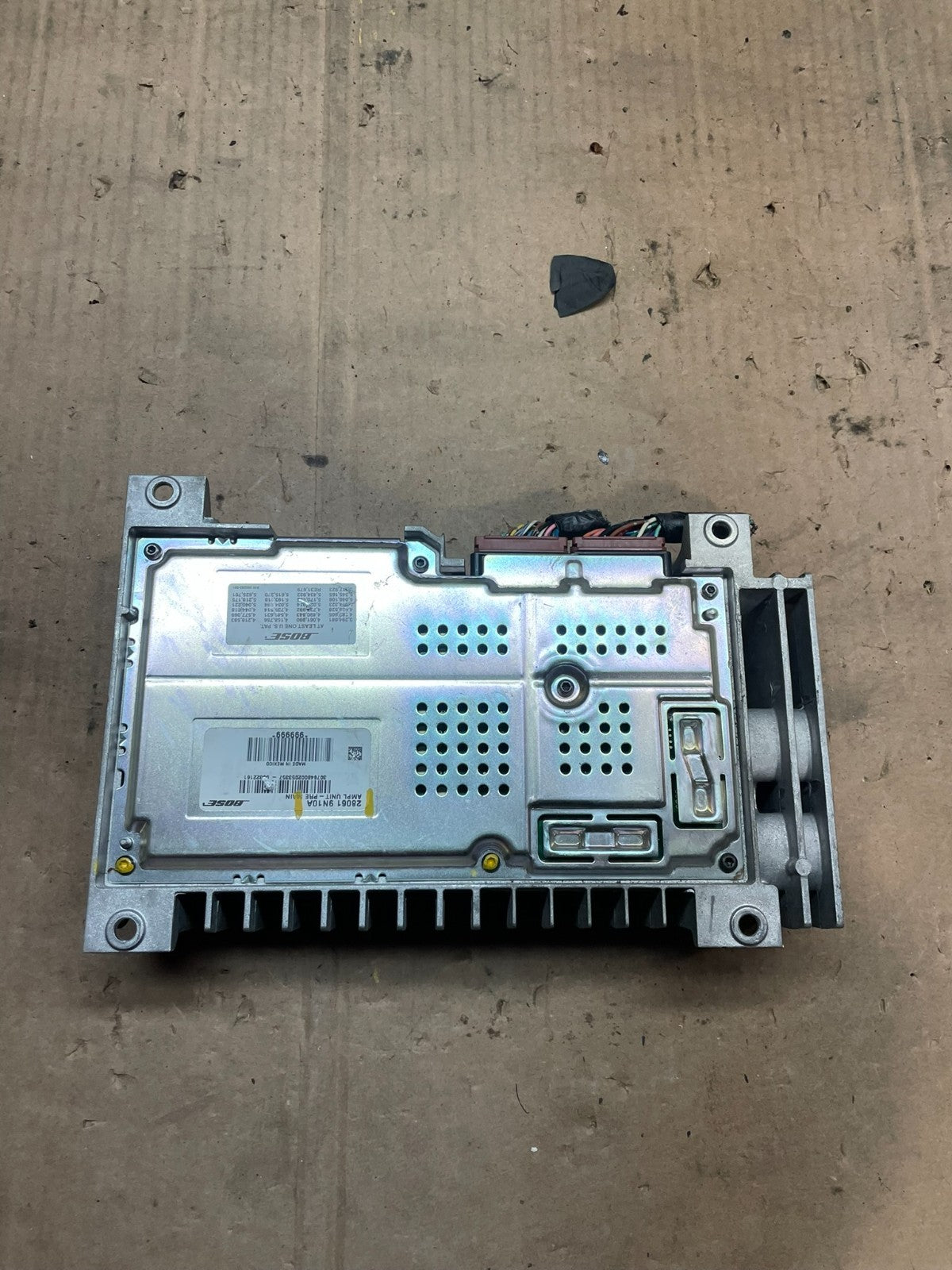 2009 to 2014 Nissan Maxima Radio Audio System Amplifier Module AMP W2359 DG2