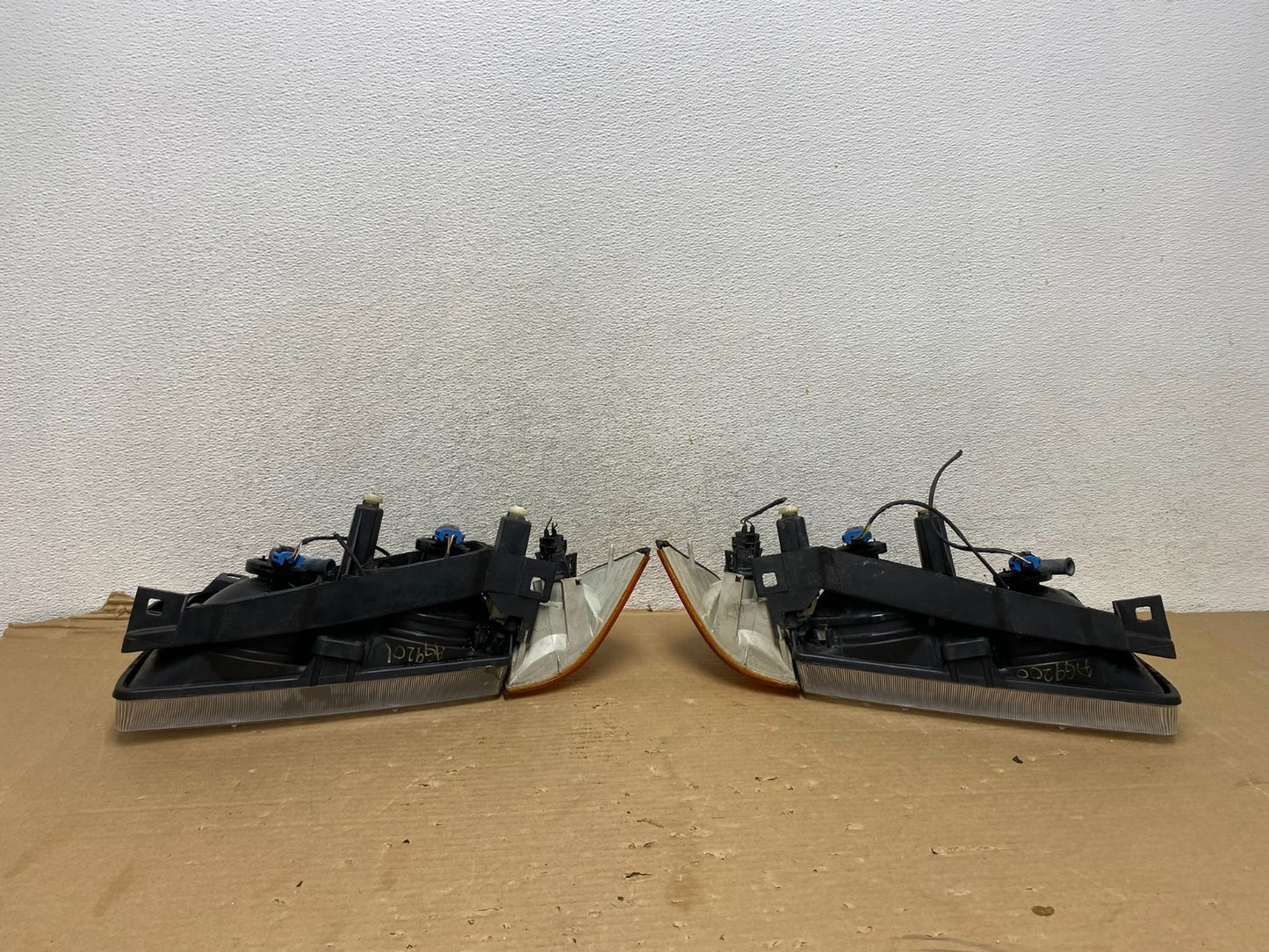 1992 to 1999 Bmw E36 318i 328i Left+Right Halogen Headlights AG9200 DW6