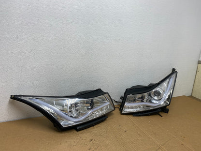 2011 to 2015 Chevrolet Cruze Halogen Left+Right Set Headlights AC7721 DG2