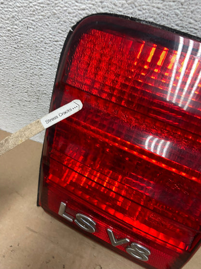 2000 2001 2002 Lincoln Ls Right Passenger RH Side Inner Tail Light AE6430 LK4