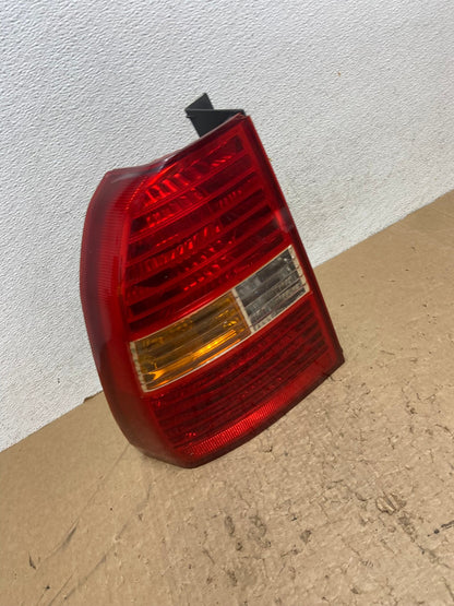 2005 to 2008 Kia Sportage Left Driver Side LH Side Tail Light AG1411 LK2