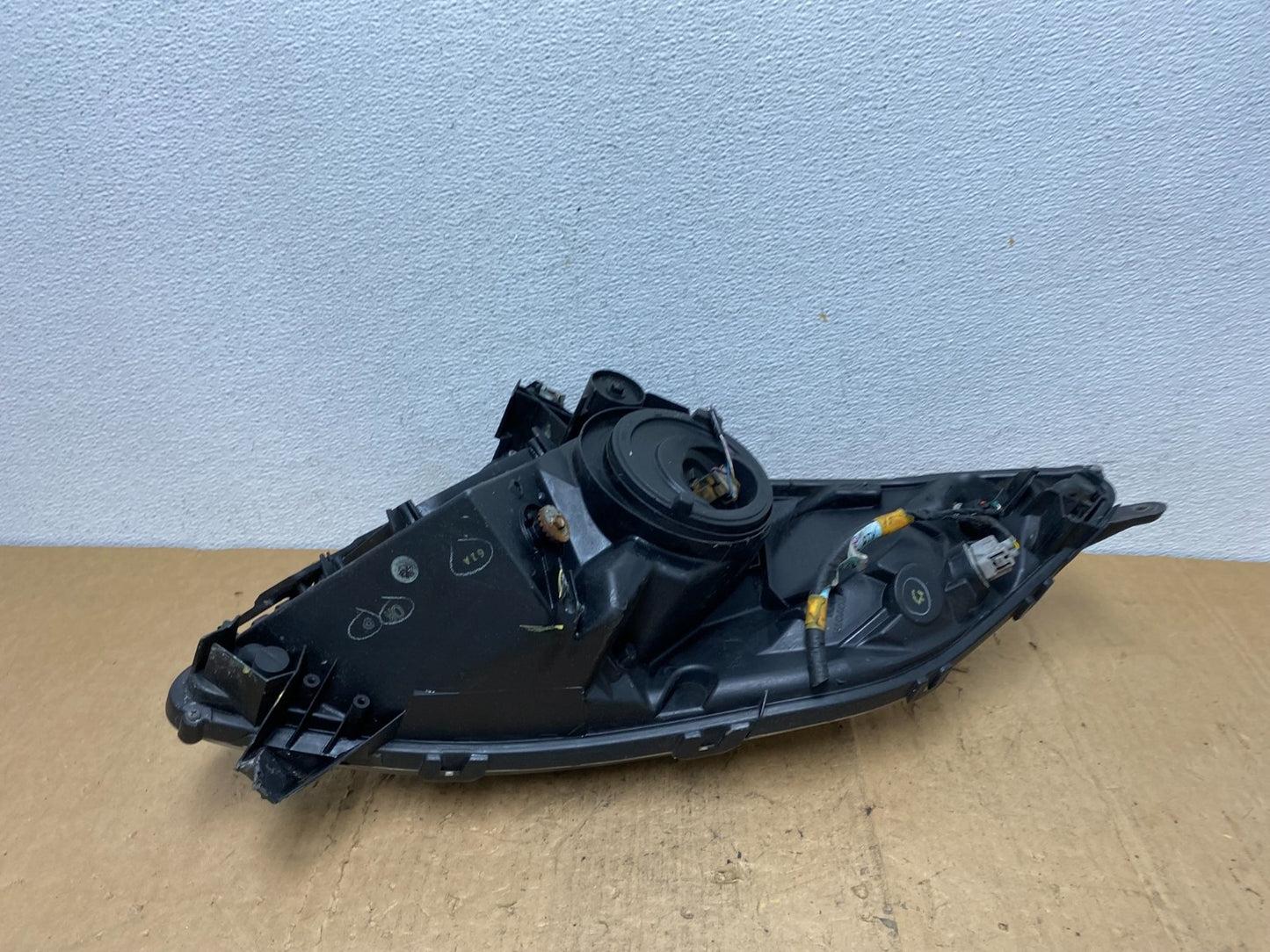2006-2009 Toyota Prius Left Driver LH Side Blue Headlight Halogen AD0524 DW6