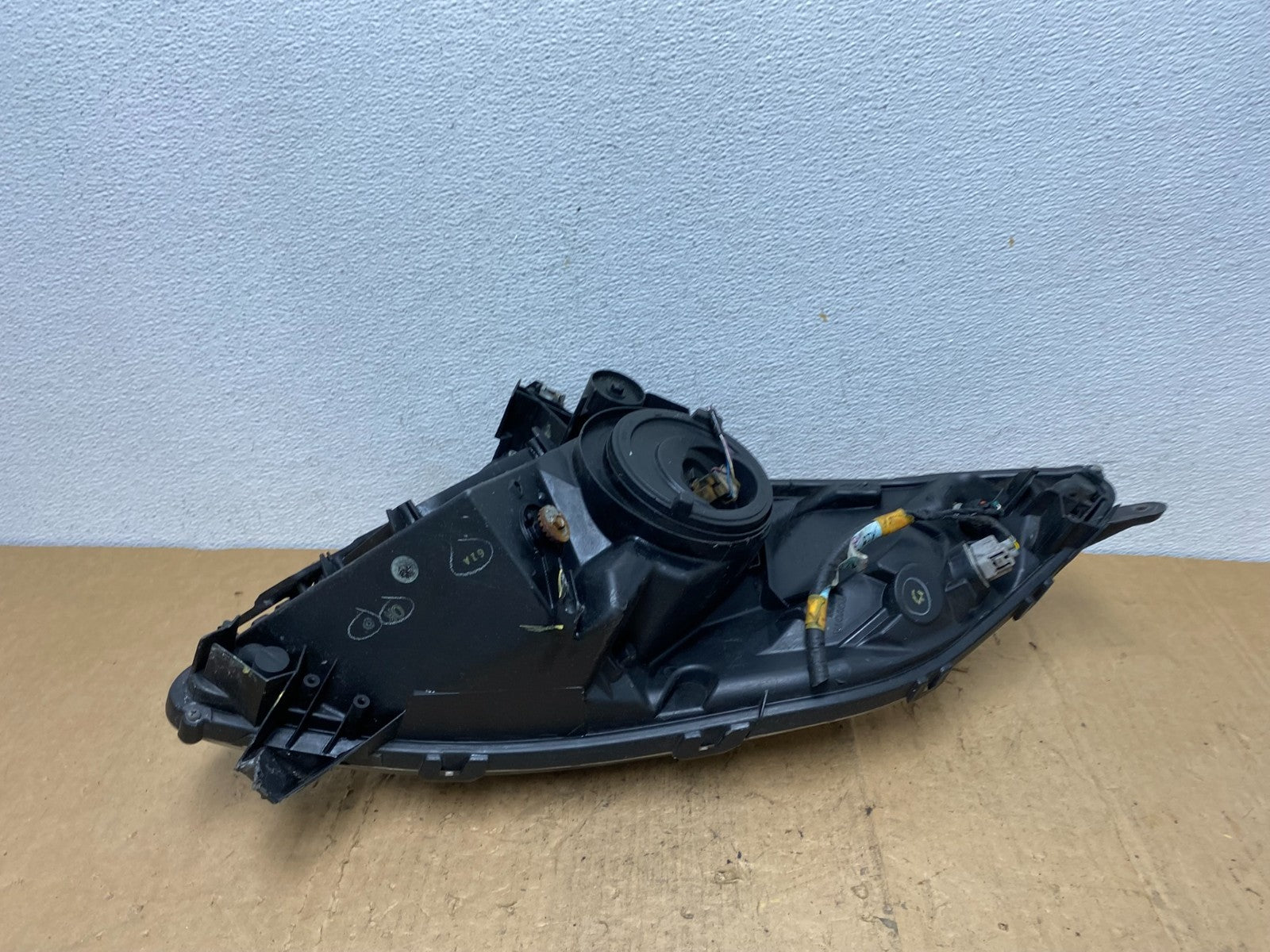 2006-2009 Toyota Prius Left Driver LH Side Blue Headlight Halogen AD0524 DW6