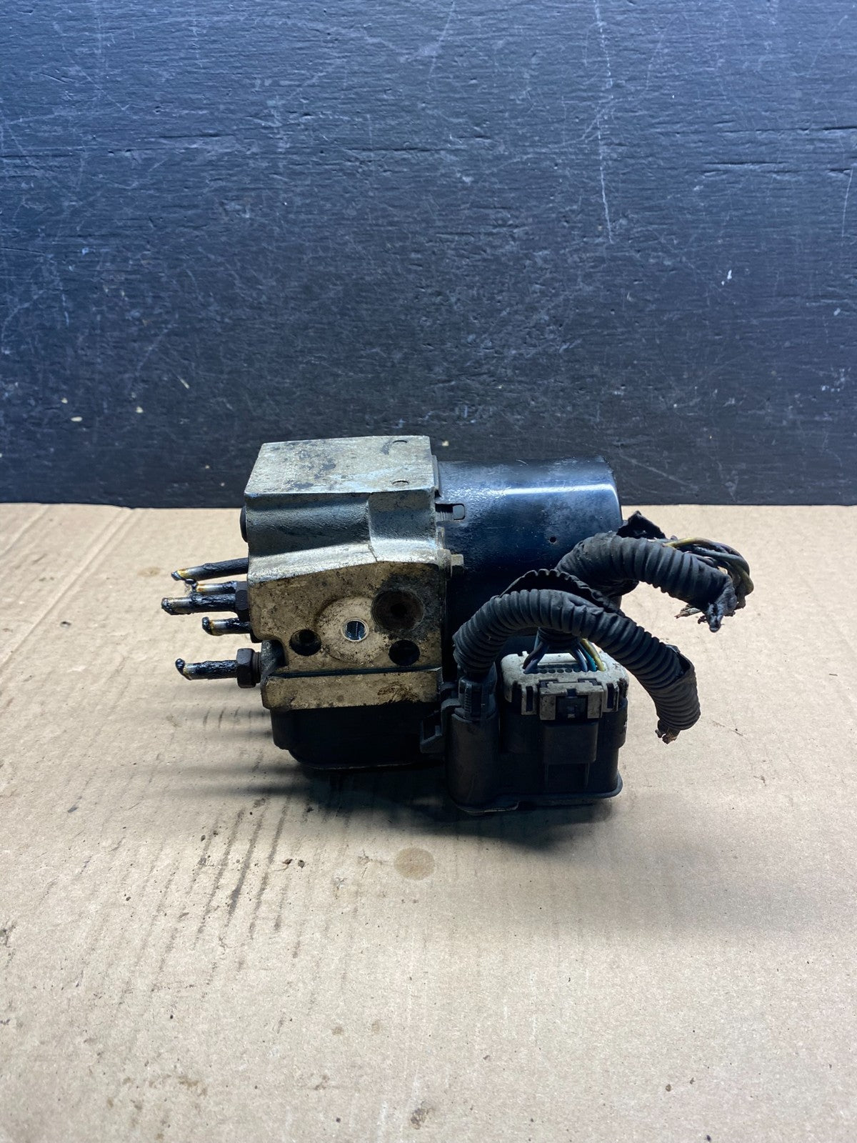 2004-2007 Chevrolet Express ABS Pump Control 13567136 Module af6916 DG5