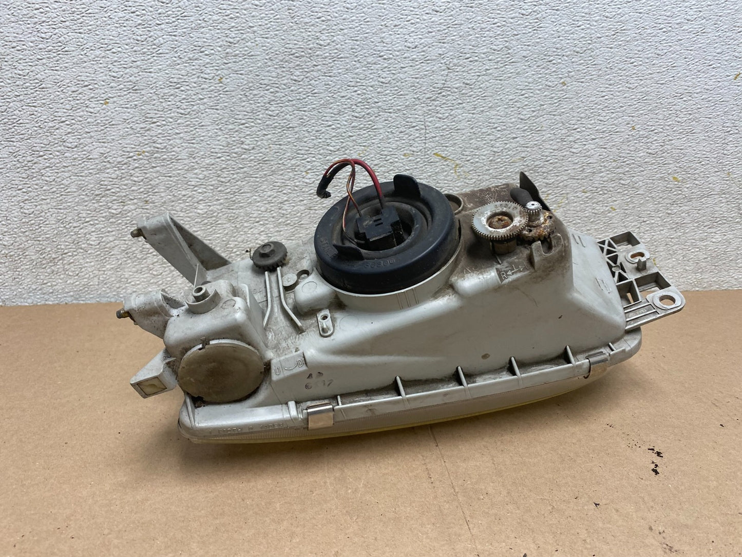 1999 to 2001 Mitsubishi Lancer Right Passenger RH Side Headlight Q3990 PS5