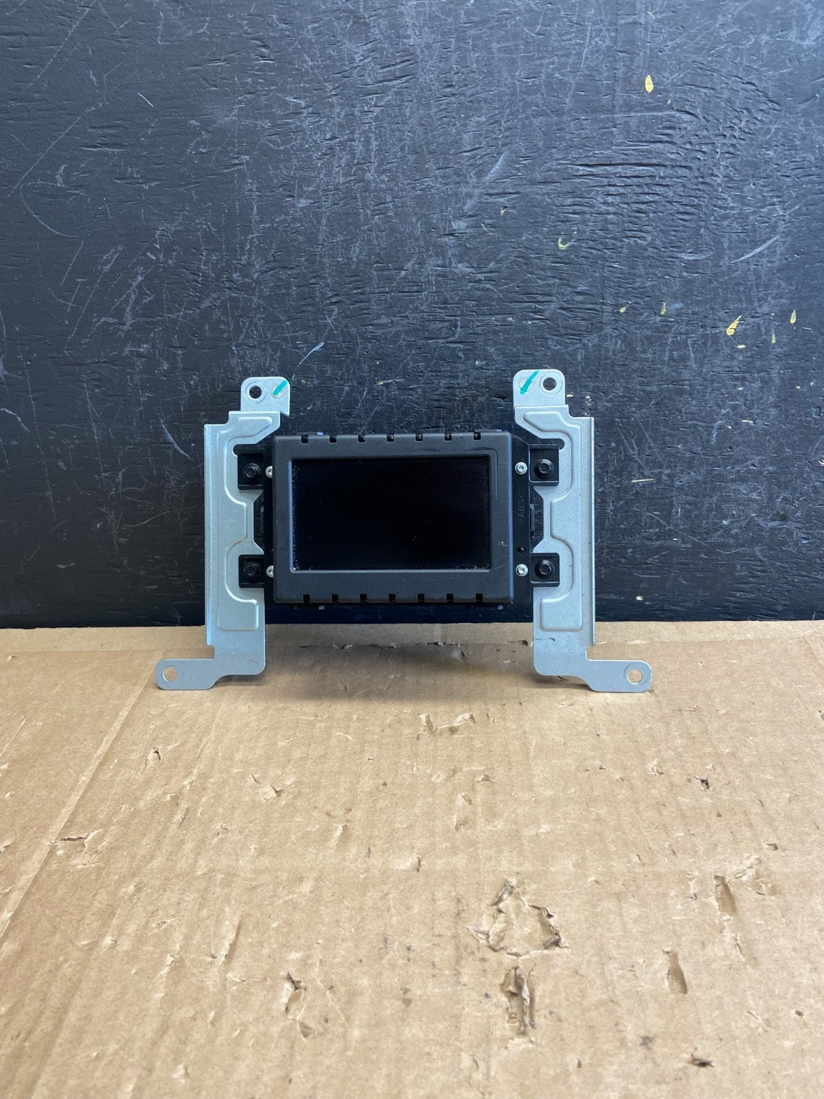 2013 to 2016 Ford Taurus 4.2" Radio Navigation Screen Module AD2257 DG0