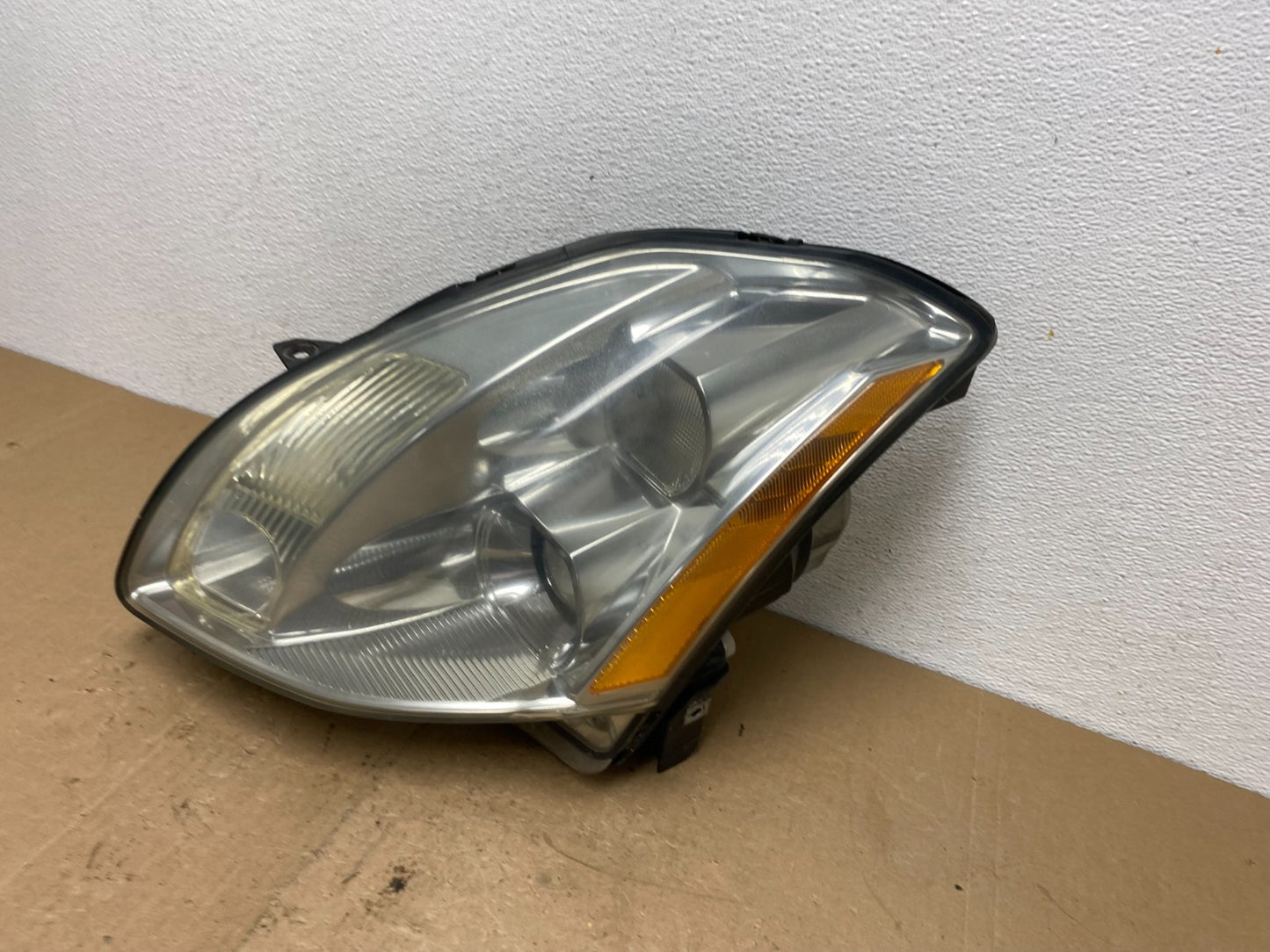 2004 to 2006 Nissan Maxima Left Driver Side Headlight Hid Xenon AC5853 DW1