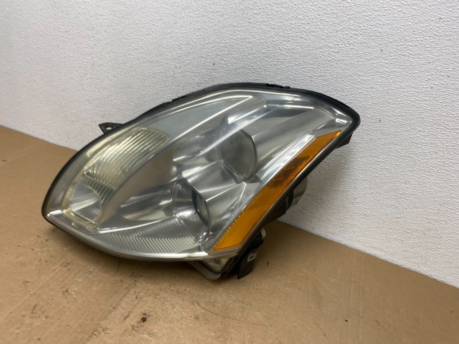 2004 to 2006 Nissan Maxima Left Driver Side Headlight Hid Xenon AC5853 DW1