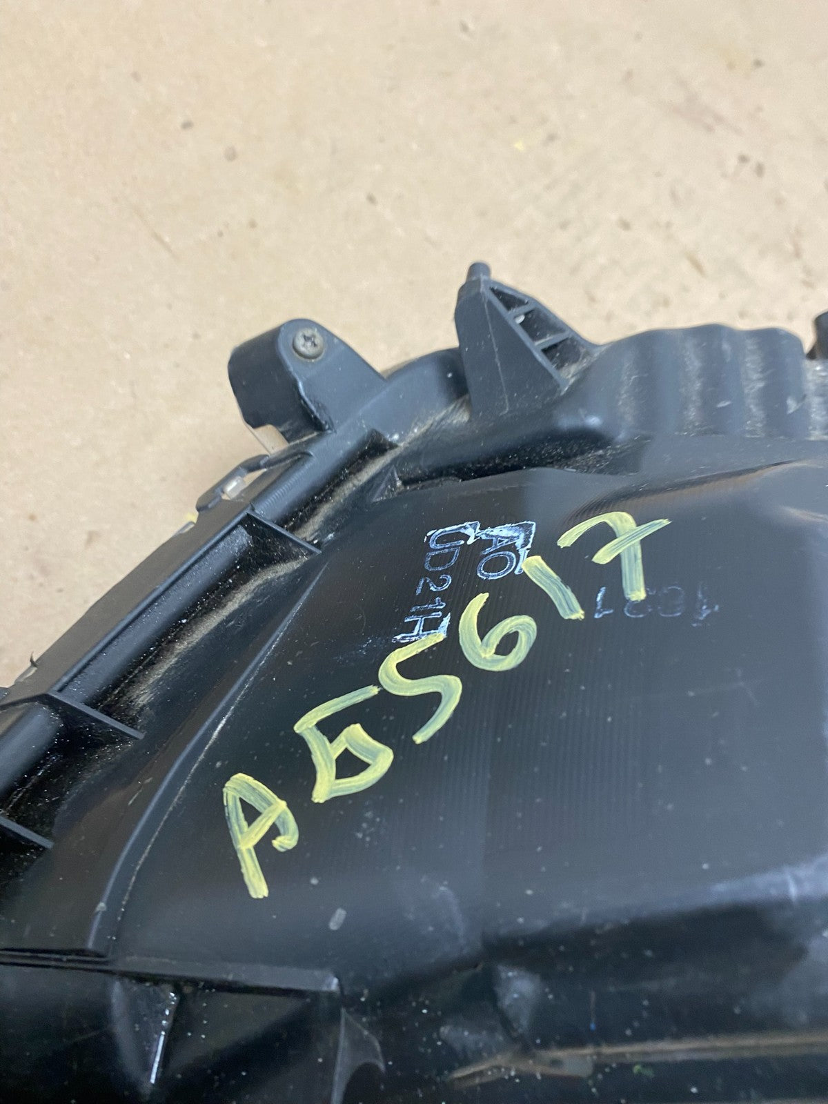 2008 to 2012 Honda Accord Sedan Right Passenger RH Headlight AG5617 DW11