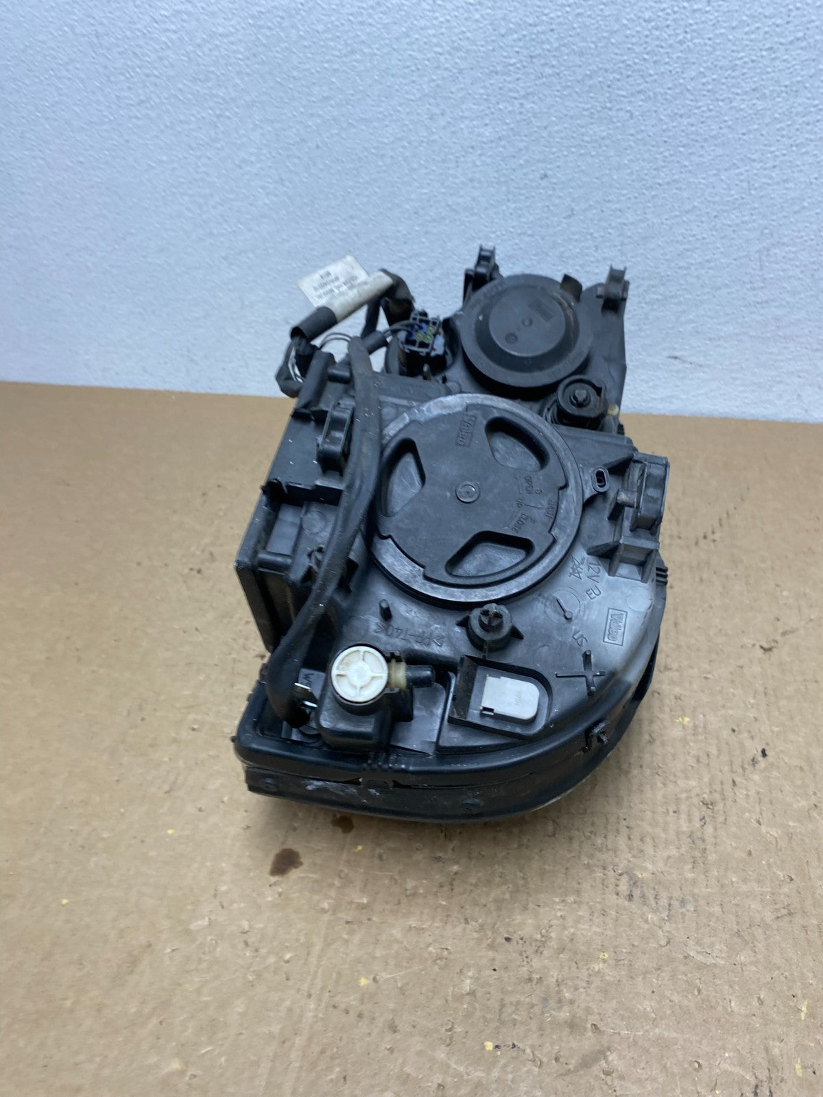 2003 to 2006 Volvo XC90 Right Passenger Rh Side Headlight Halogen AC1582 DW7