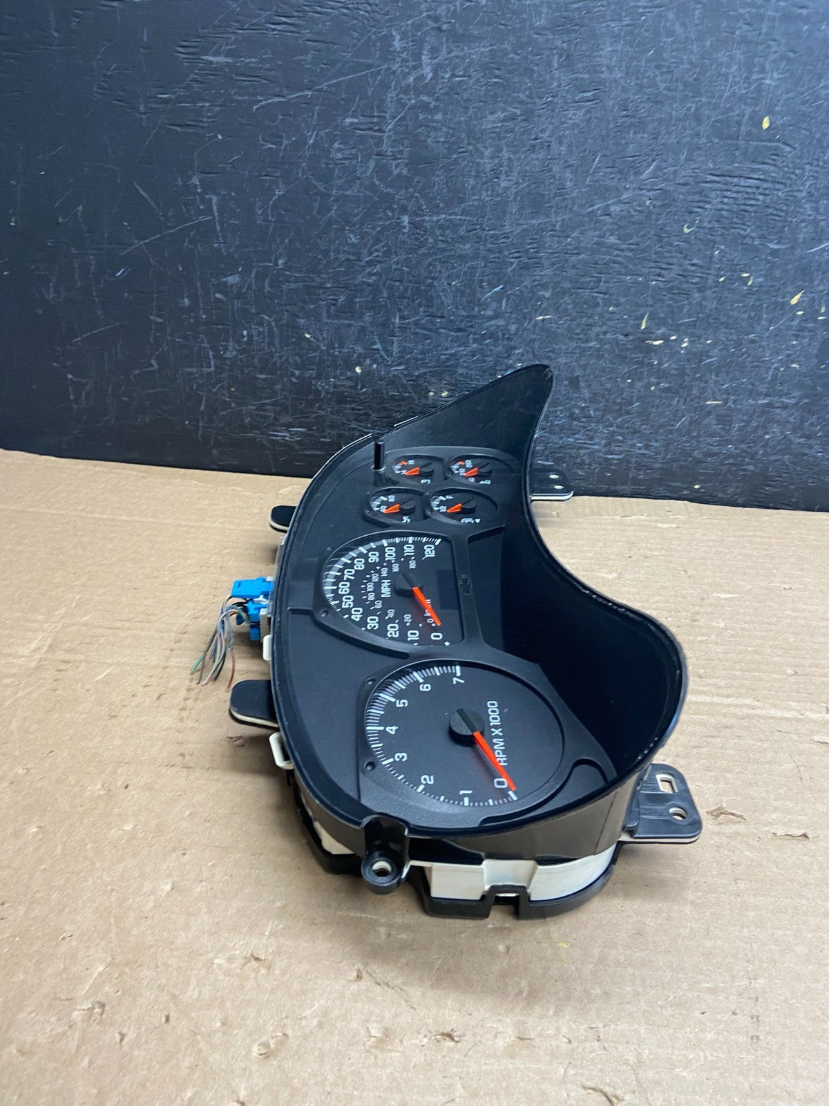 2002 to 2005 Chevrolet Trailblazer Speedometer Cluster Gauge af2554 DG1