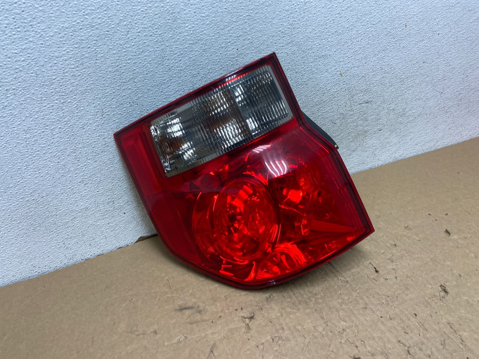 2003 to 2008 Honda Element Left Driver LH Side Tail Light AF8047 DW2